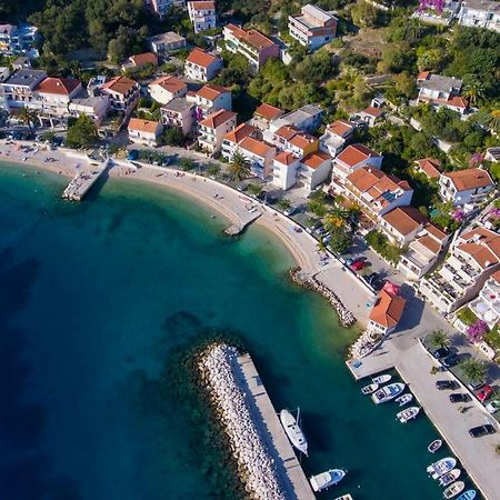 Apartments Lara Podgora Exterior photo