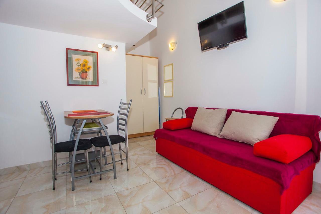 Apartments Lara Podgora Exterior photo